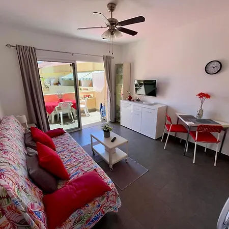 Cozy And Sunny With Everything Need, Great Location Costa Adeje (Tenerife)